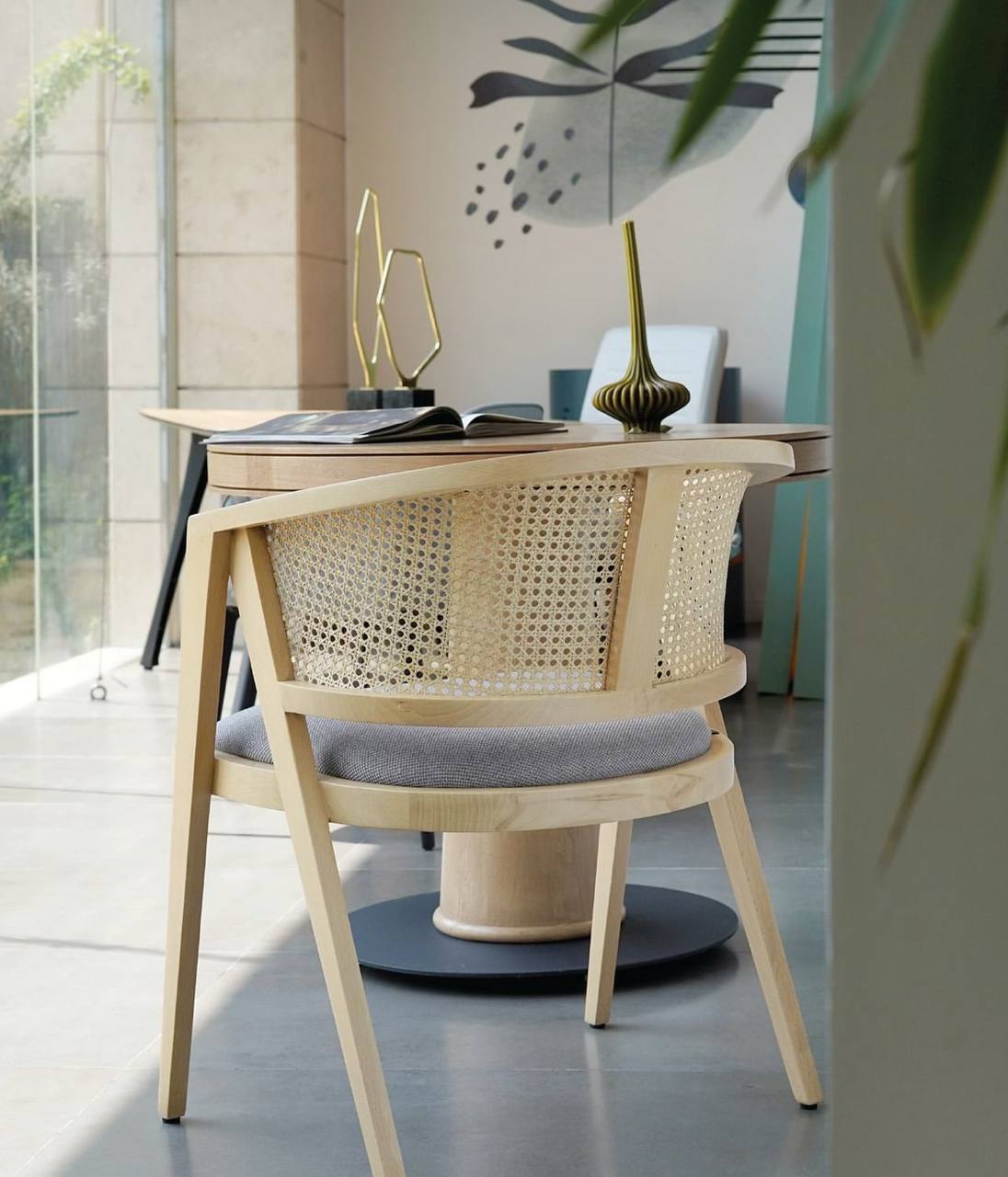 صندلی رستورانی برند نظری مدل میلو پشت توری